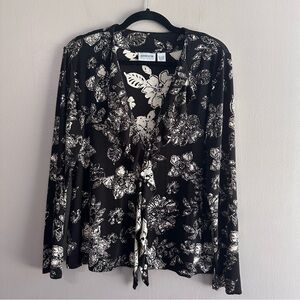 Chico's Travelers Womens Medium Black Beige Floral Flutter Stretch Cardigan